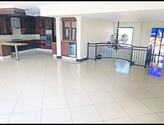 4 BEDROOM HOUSE FOR SALE IN EAGLE CANYON GOLF ESTATE